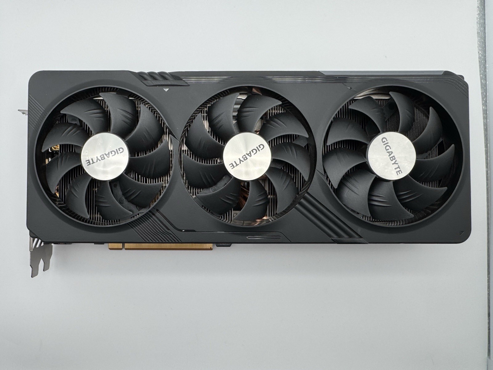 GIGABYTE AMD RADEON RX 7800XT 16GB GAMING OC DESKTOP GRAPHICS CARD