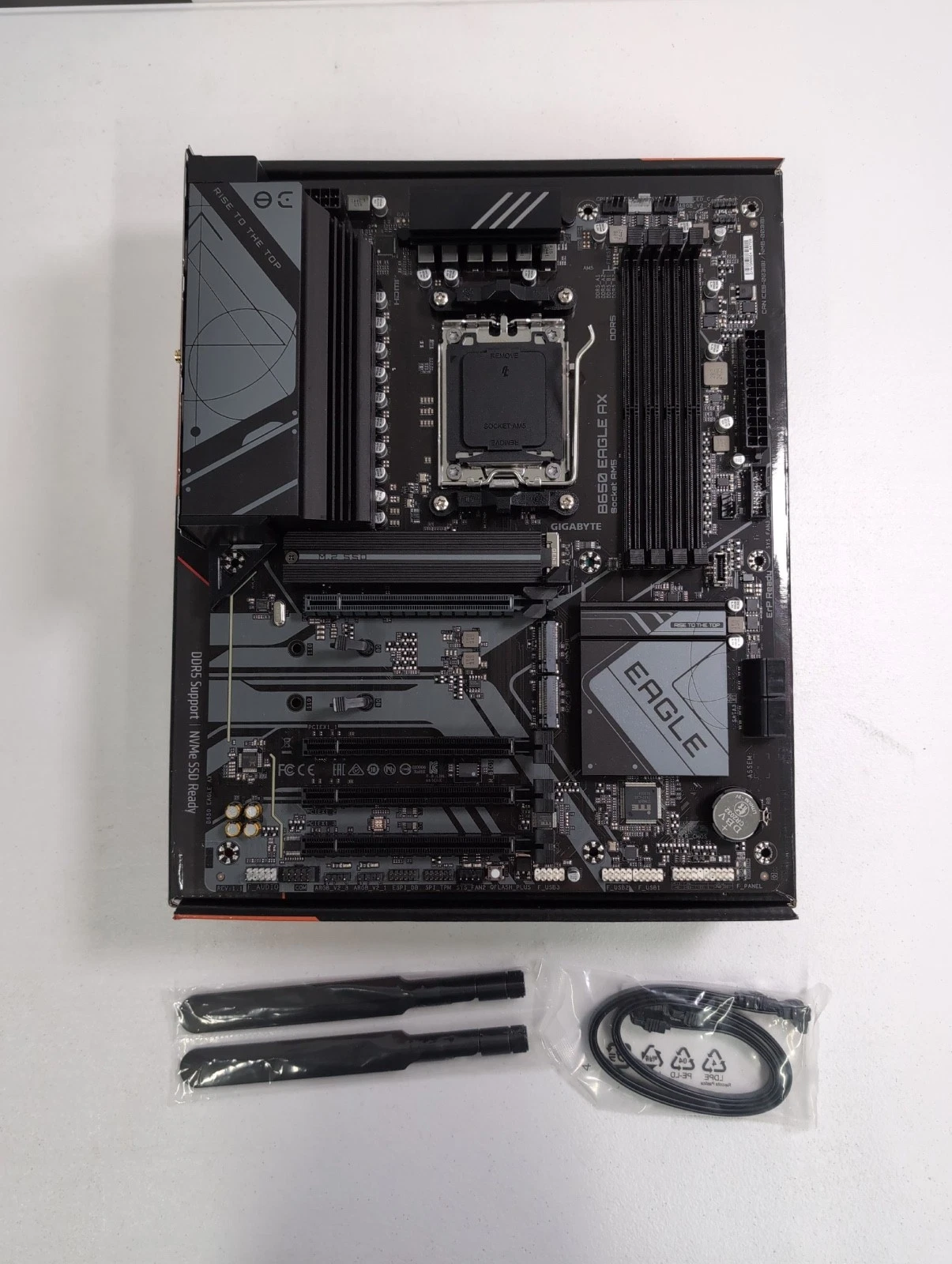 GIGABYTE   B650 EAGLE AX  Socket AM5  AMD B650 ATX DDR5 Wi Fi 6E Motherboard