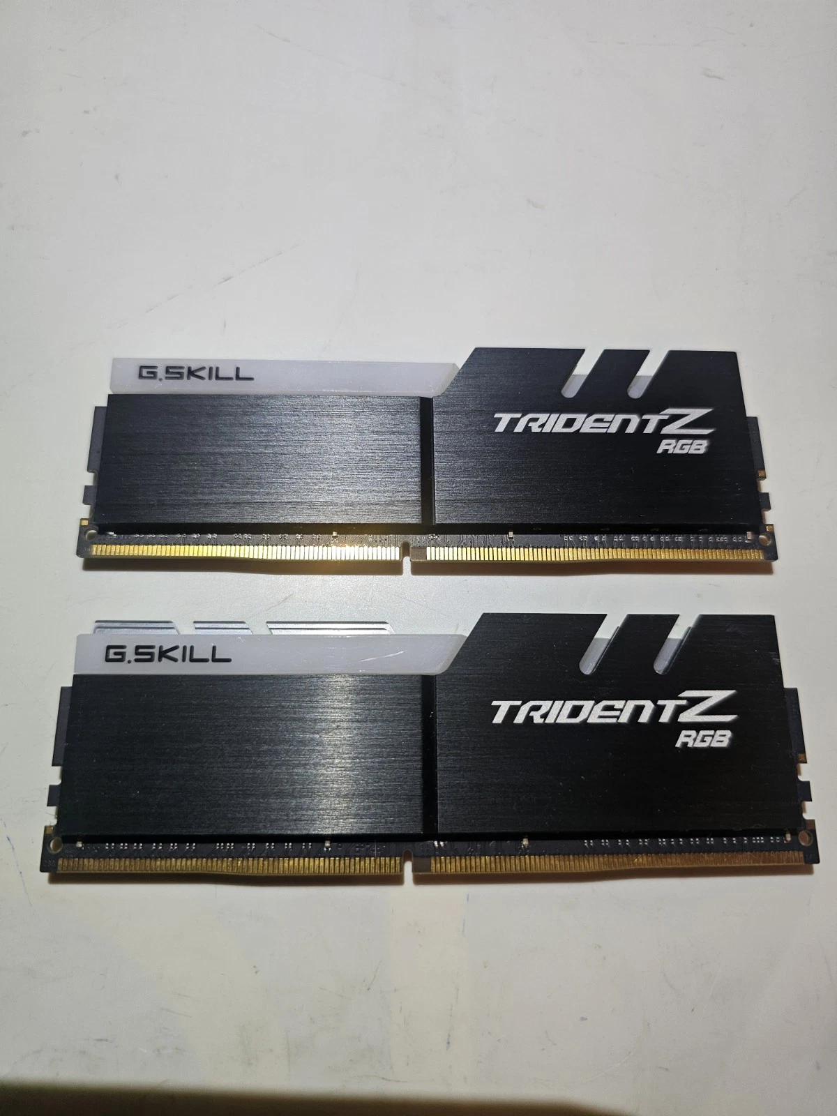 G SKILL TridentZ RGB Series 32GB  2 x 16GB  288 Pin PC RAM DDR4 3200  PC4 25600 