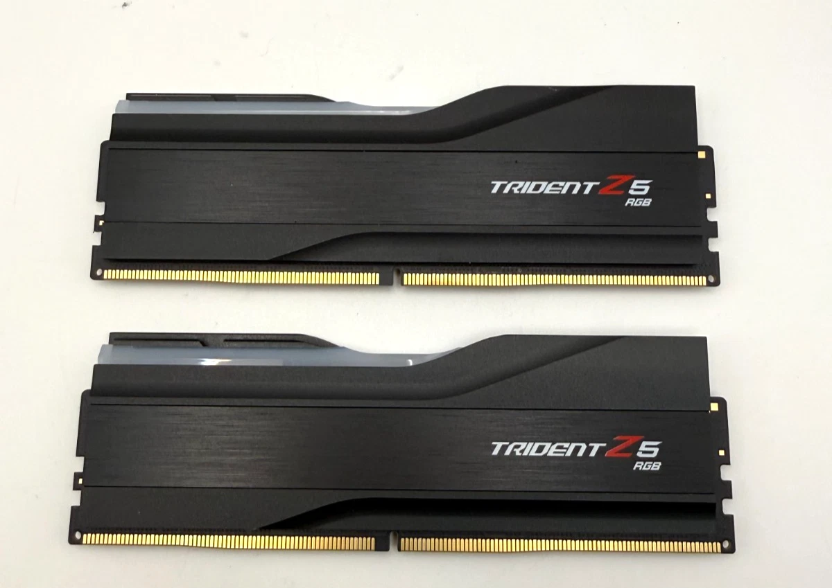 G SKILL Trident Z5 RGB 32GB  2x16GB  DDR5 6000MHz CL36 RAM F5 6000J3636F16GX2