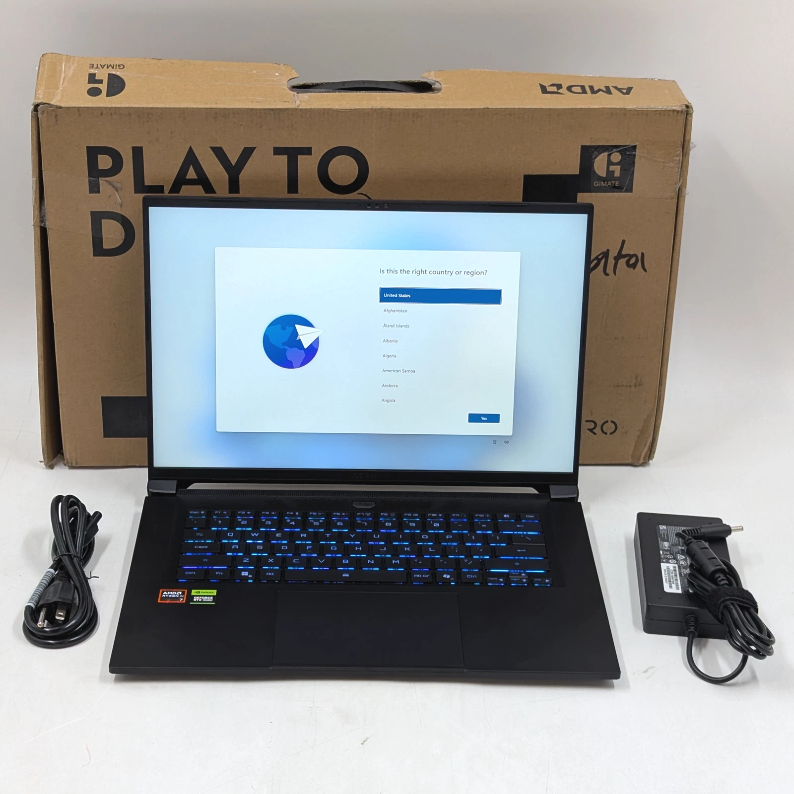 Gigabyte Aero X16 16" AMD Ryzen AI 7 350 32GB DDR5 1TB SSD NVIDIA RTX 5060 W11H