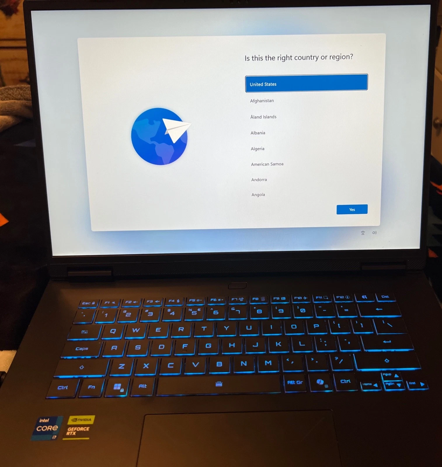 Portátil para juegos Gigabyte A16 i7-13620H NVidia GeForce RTX 5060 1TB SSD 32GB RAM