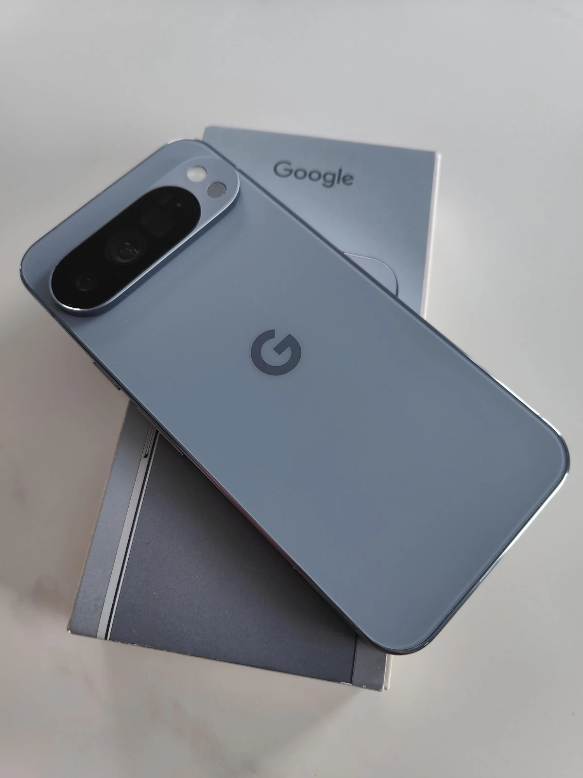 Google Pixel 10 Pro XL   256 GB   Moonstone  Unlocked