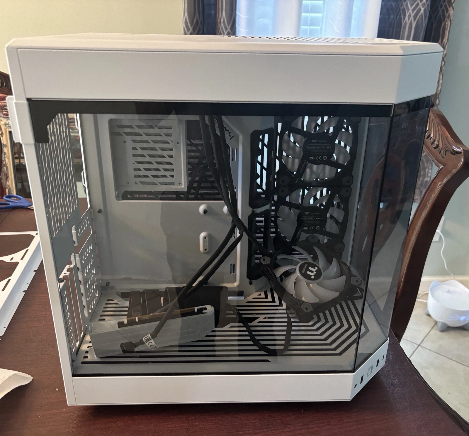 HYTE Y60 Mid Tower Case White/Black