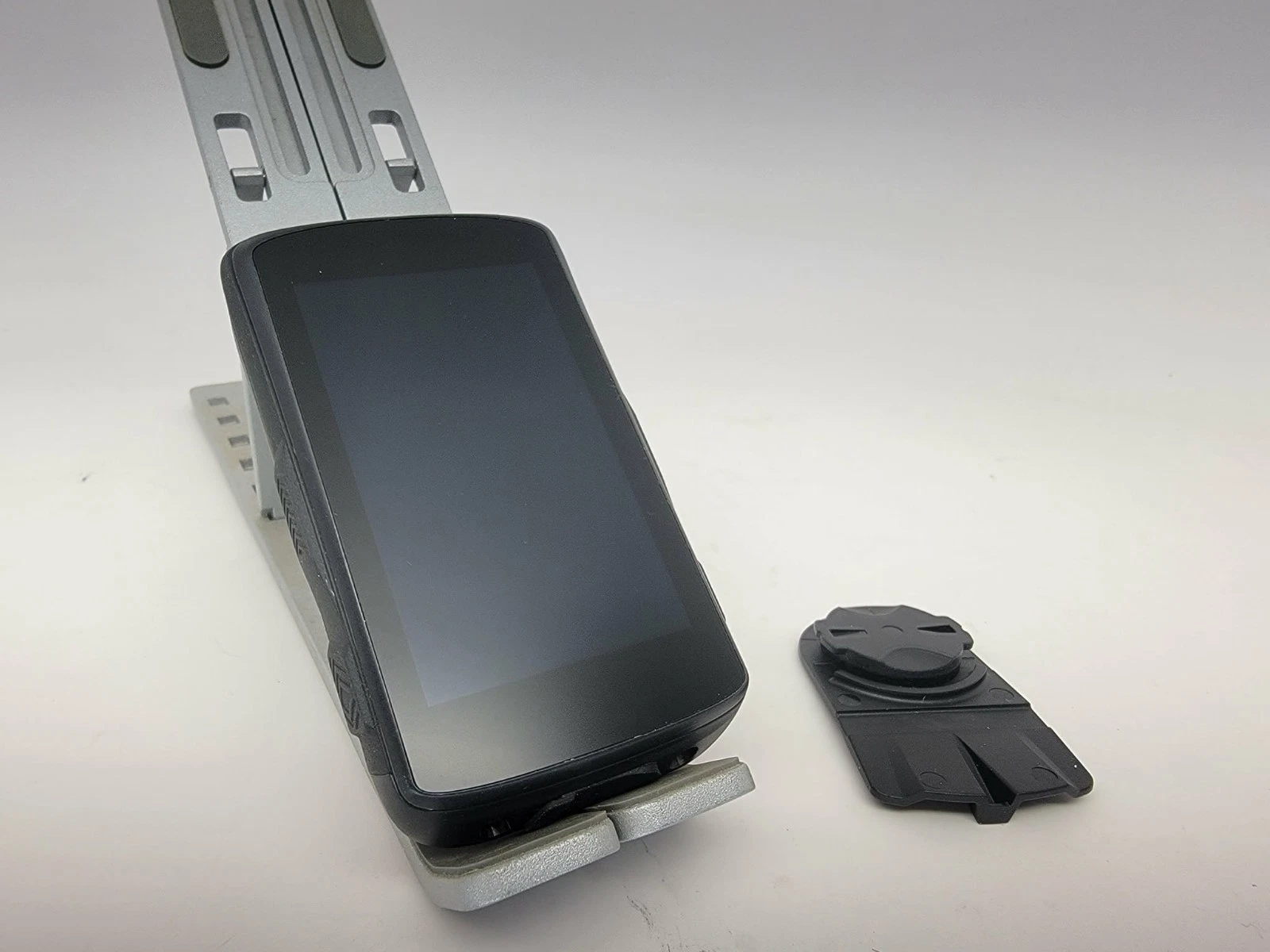 Hammerhead Karoo 2 GPS Cycling Computer   USED Device & Backing Plate Only