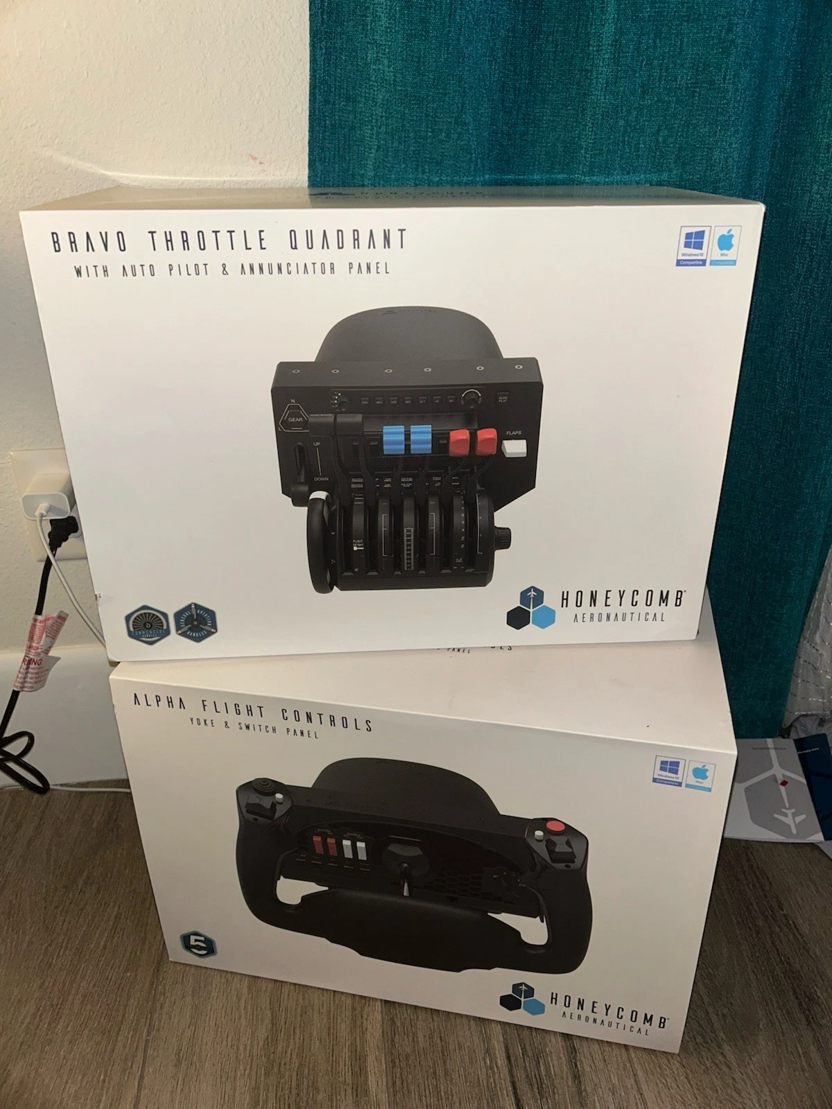 Honeycomb Aeronautical Bravo Throttle Quadrant & Alpha Flight Controls