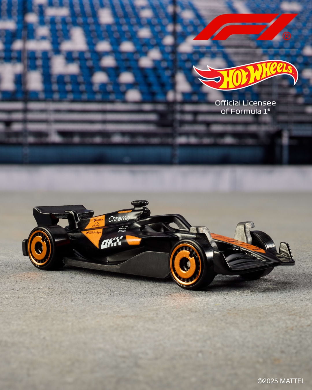 Hot Wheels Paquete de 5 Equipo de Carreras, Set de 5 Autos de Juguete de Fundición a Presión con Temática de Fórmula 1 a Escala 1:64