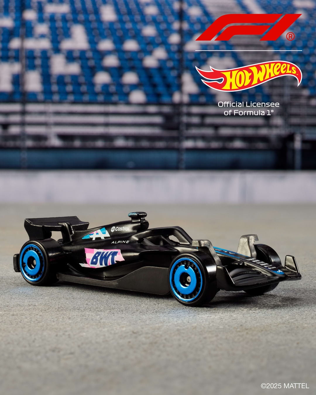 Hot Wheels Paquete de 5 Equipo de Carreras, Set de 5 Autos de Juguete de Fundición a Presión con Temática de Fórmula 1 a Escala 1:64