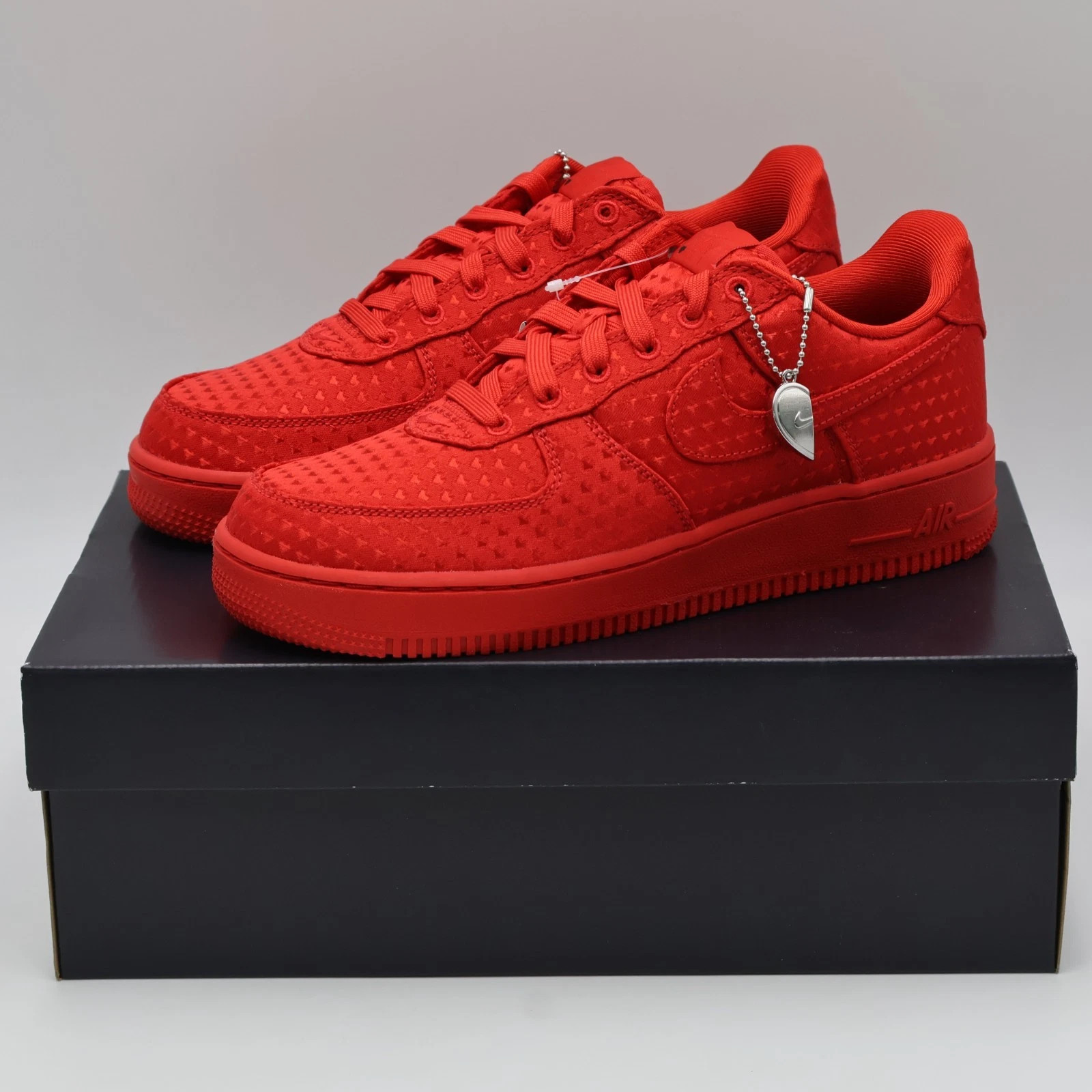 IB6836 600 Nike Air Force 1 Low Retro Valentine s Day 2026 University Red Men s 