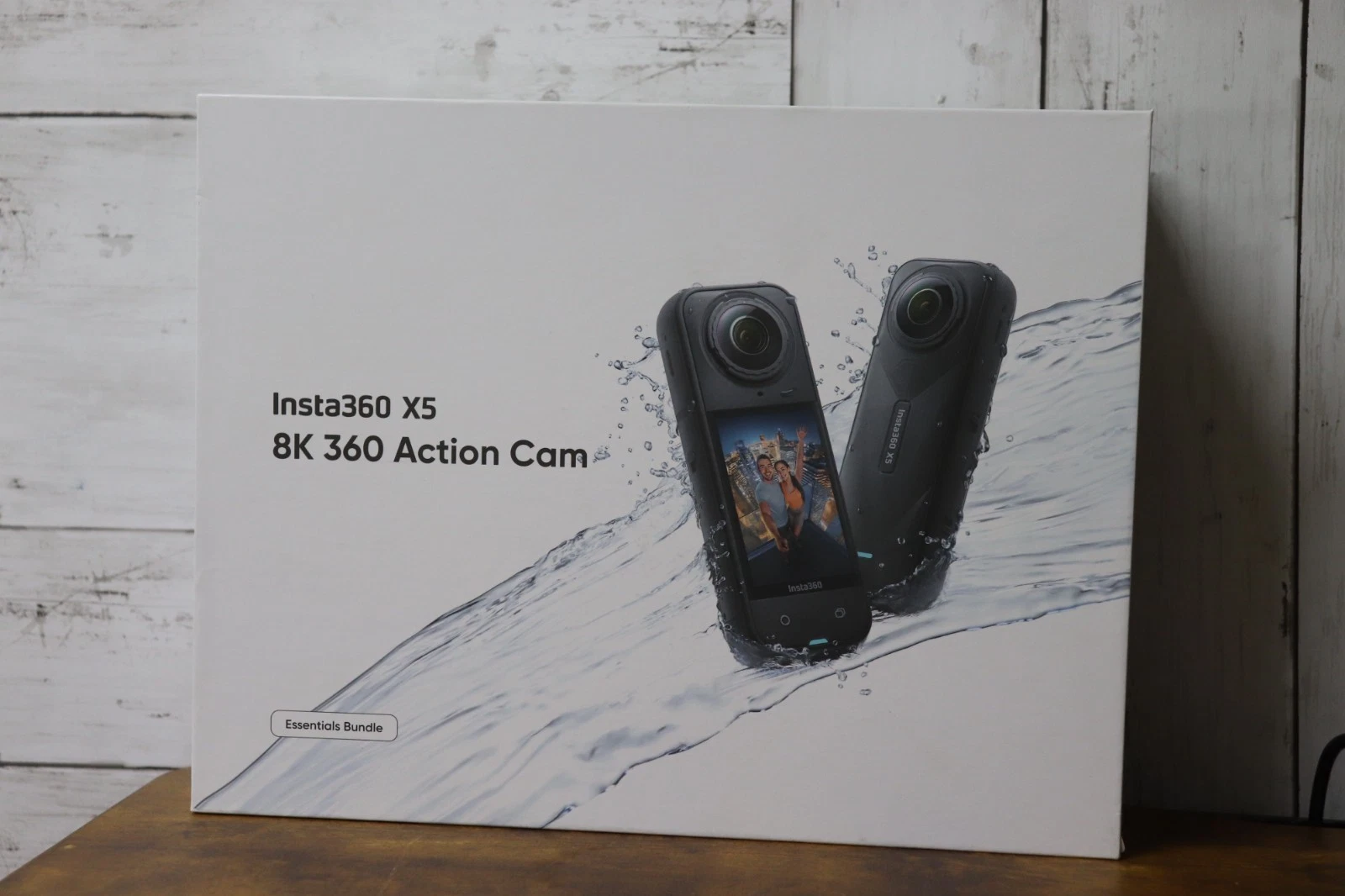 INSTA 360 X5 8K 360 CAMERA ESSENTIAL BUNDLE  BRAND NEW  UNOPENED