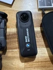 Paquete de cámara Insta360 X4 BMW Motorrad Edition + abrazadera para motocicleta + lente invisible