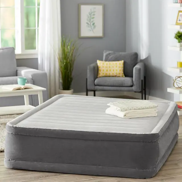 Intex 18 inch Inflatable Elevated Premium Comfort Airbed w/ Internal Pump  Queen