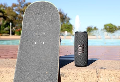 JBL Flip 6   Portable Bluetooth Speaker  powerful sound and deep bass  IPX7 waterproof  12 hours of playtime  JBL PartyBoost for multiple speaker pairing for home  outdoor and travel  Camo