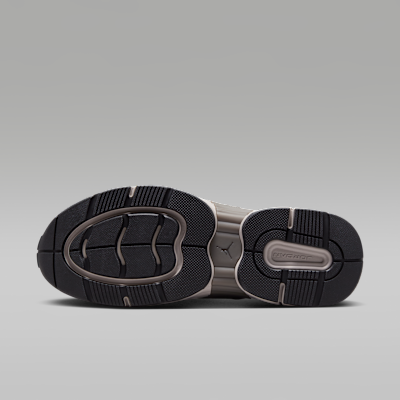 Talla M8.5 - Jordan Trunner O/S