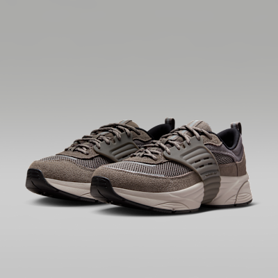 Talla M8.5 - Jordan Trunner O/S