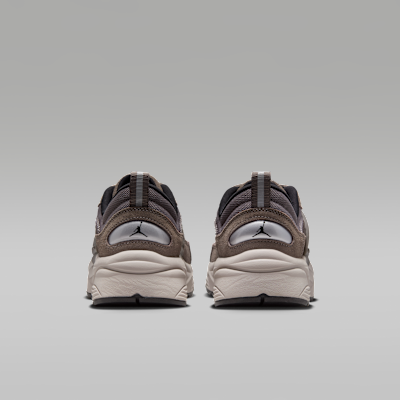 Talla M8.5 - Jordan Trunner O/S