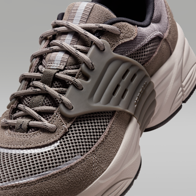Talla M8.5 - Jordan Trunner O/S