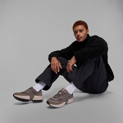 Talla M8.5 - Jordan Trunner O/S