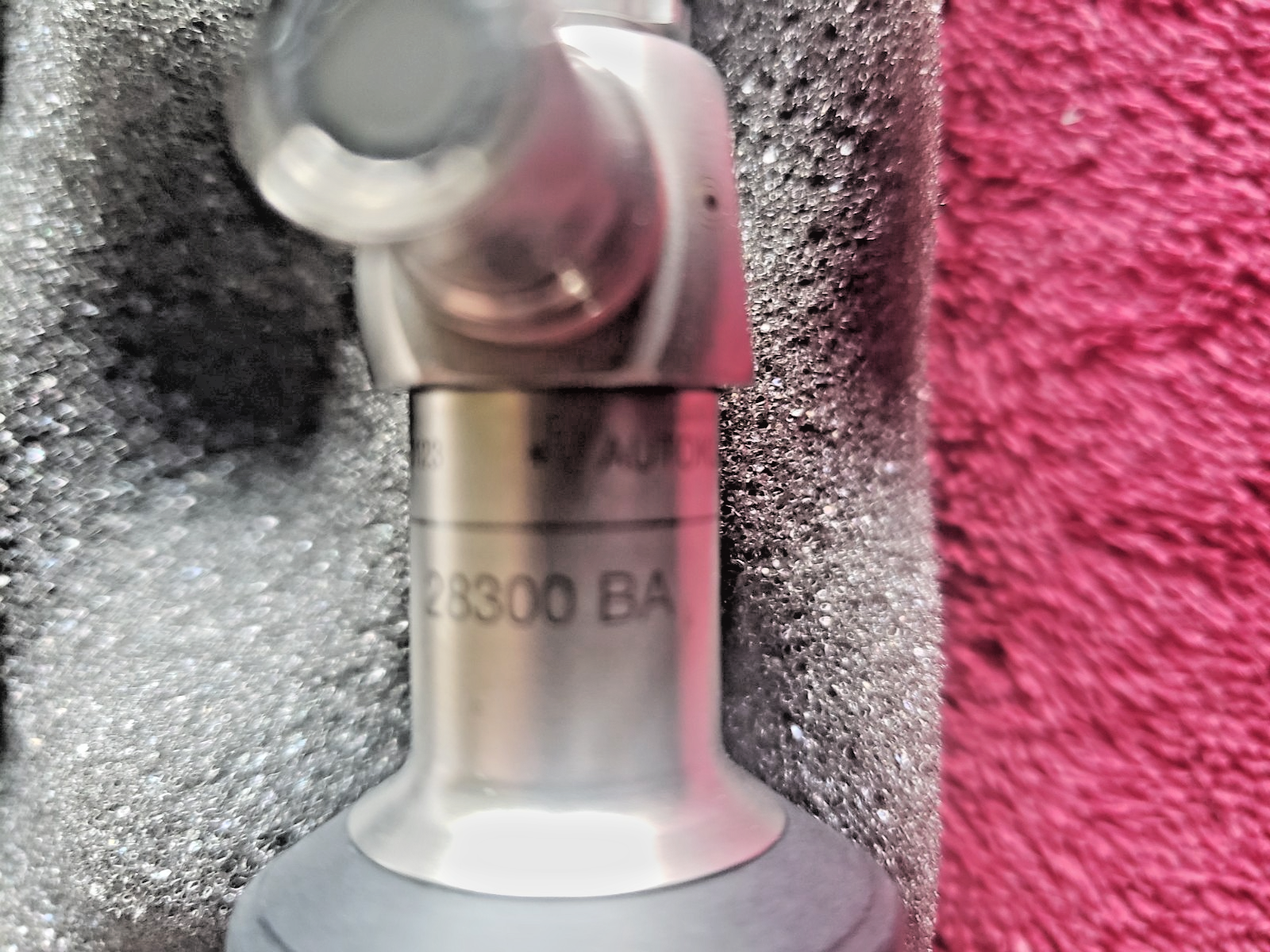 KARL STORZ 28300BA  HOPKINS 30 DEG  2 4mm  10cm  AUTOKLAV  TELESCOPE