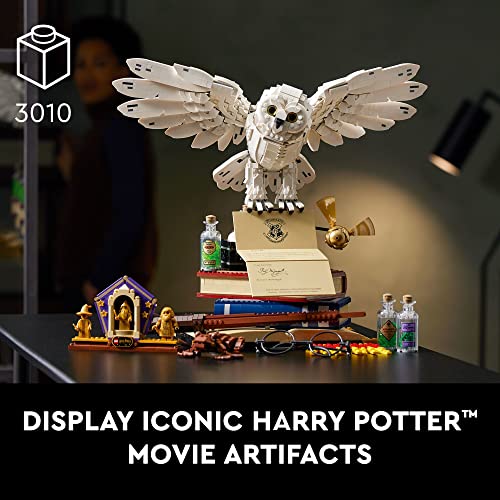 LEGO Harry Potter Hogwarts Icons - Edición de Coleccionista 76391 Modelo de búho Hedwig coleccionable del vigésimo aniversario, con 3 minifiguras doradas exclusivas: Dumbledore, McGonagall y Hagrid;