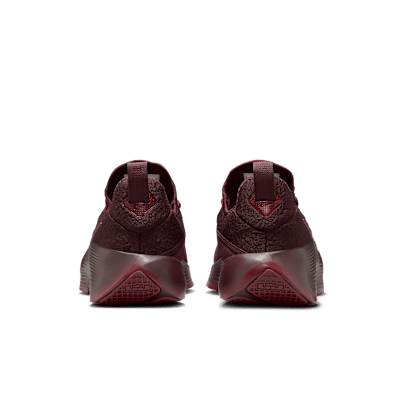 LeBron TR 1