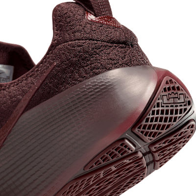 LeBron TR 1