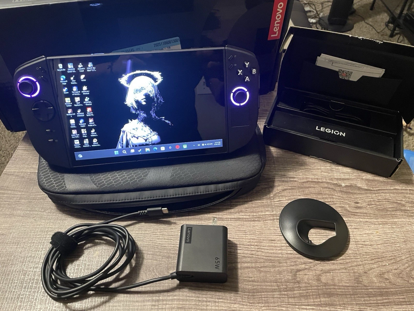 Legion Go 2 Ryzen Z2 Extreme 32GB 1TB SSD with power bank  read description