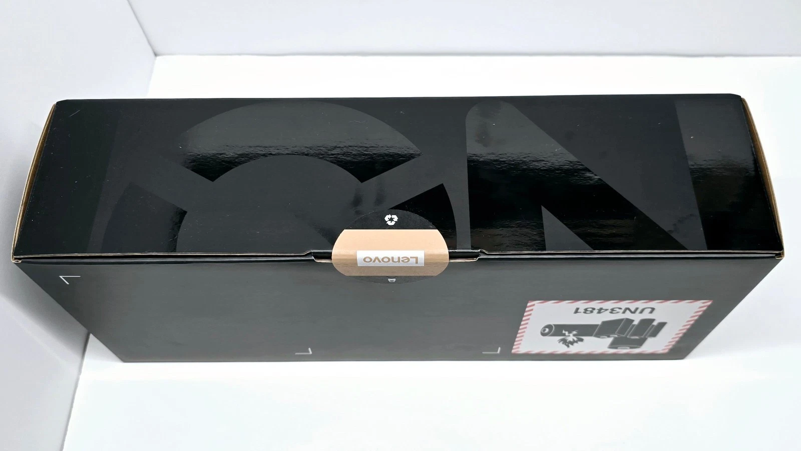 Lenovo Legion Go 2 8AHP2 Ryzen Z2 32GB 1TB OLED 144Hz  Sealed New