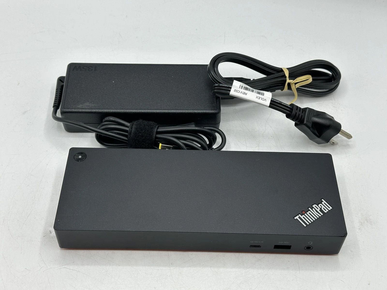 Lenovo ThinkPad Universal Thunderbolt 4 Dock Station Type 40B0 DK2131 W/ 135 AC