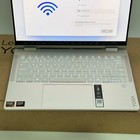 Lenovo Yoga 7 2 en 1 Copilot+ PC de 14" 2K OLED táctil Ryzen AI 5 340 16 GB 512 GB