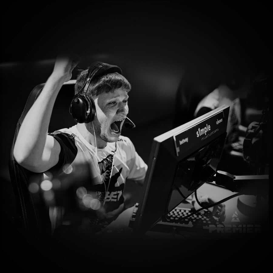 Logitech G PRO X SUPERLIGHT Wireless Gaming Mouse  Ultra Lightweight  HERO 25K Sensor  25 600 DPI  5 Programmable Buttons  Long Battery Life  Compatible with PC / Mac   Black