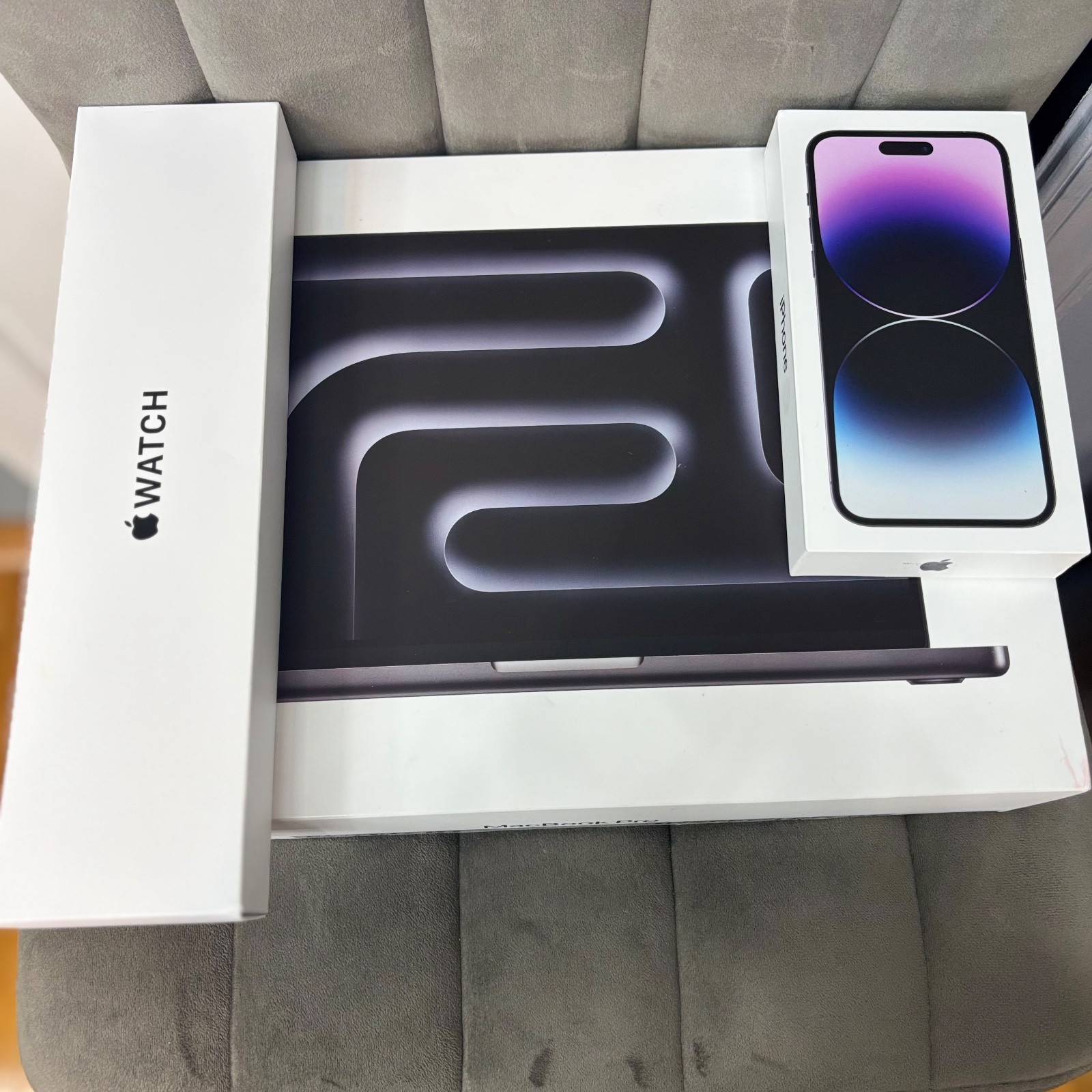 Lote Premium Apple  Macbook Pro   IPhone 14 Pro Max   Apple Watch  Only Boxes 