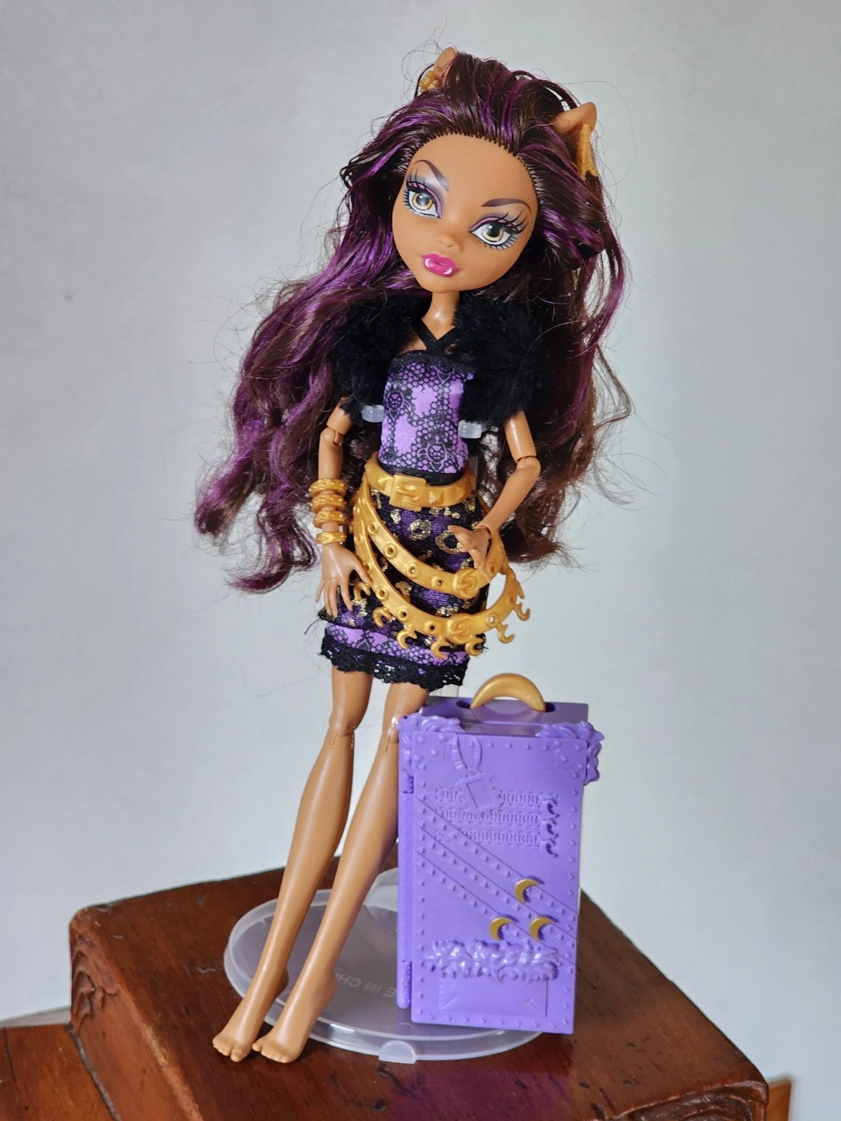 MONSTER HIGH Doll Scaris City of Frights Clawdeen Wolf Case  Near Complete