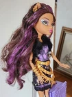 MONSTER HIGH Doll Scaris City of Frights Clawdeen Wolf Case  Near Complete