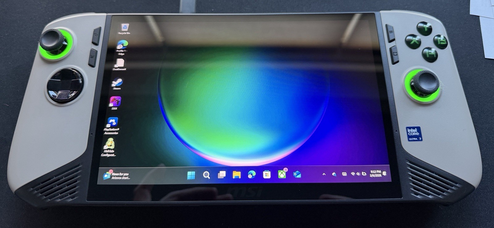 MSI Claw 8 AI  A2VM Intel Core Ultra 7 8" Gaming Laptop 931GB SSD Windows 11