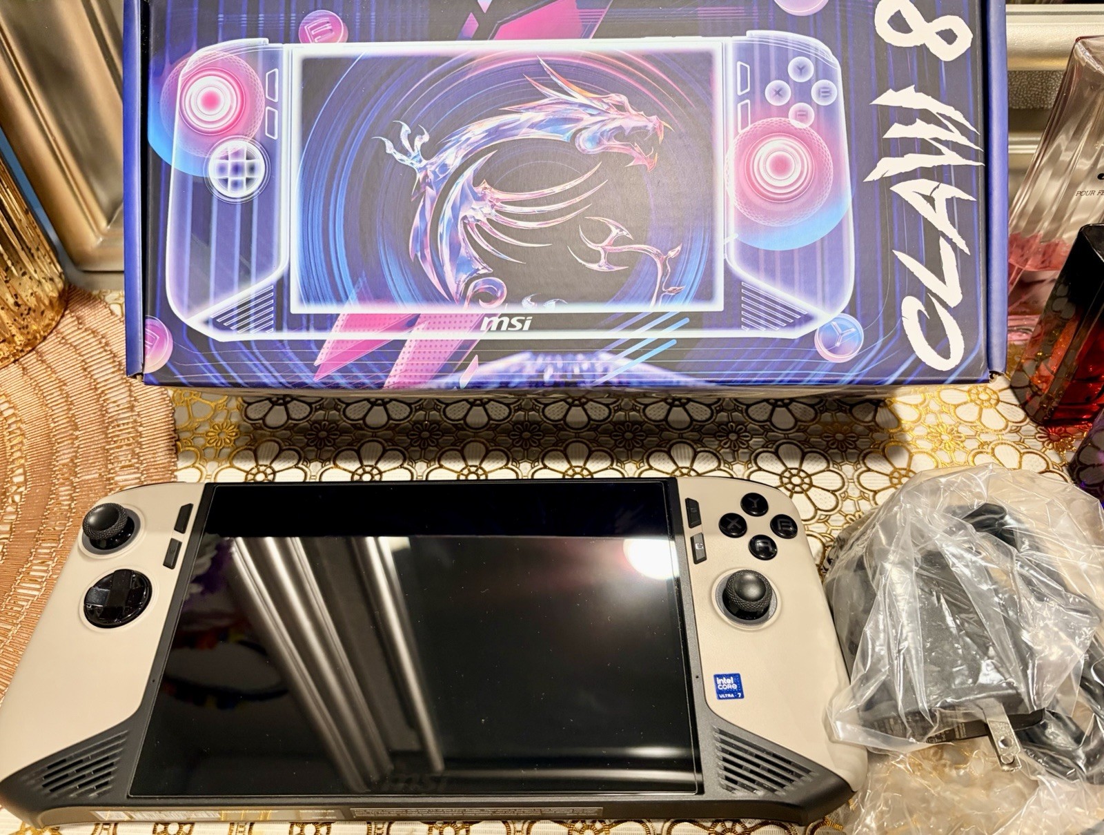 MSI Claw 8 AI  A2VM 8   32GB 1TB Handheld 10/10 condition