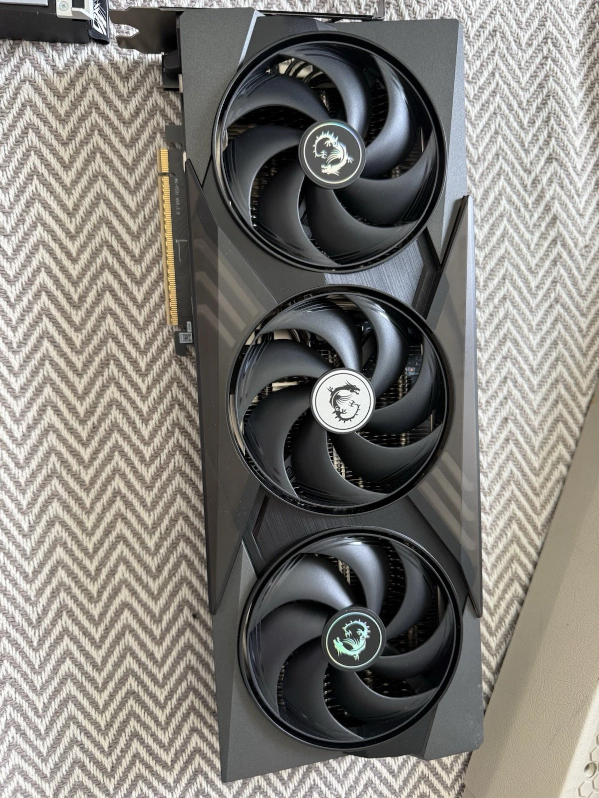 MSI Gaming Trio GeForce RTX 5070 Ti 16GB GDDR7 RGB HDMI/DisplayPort