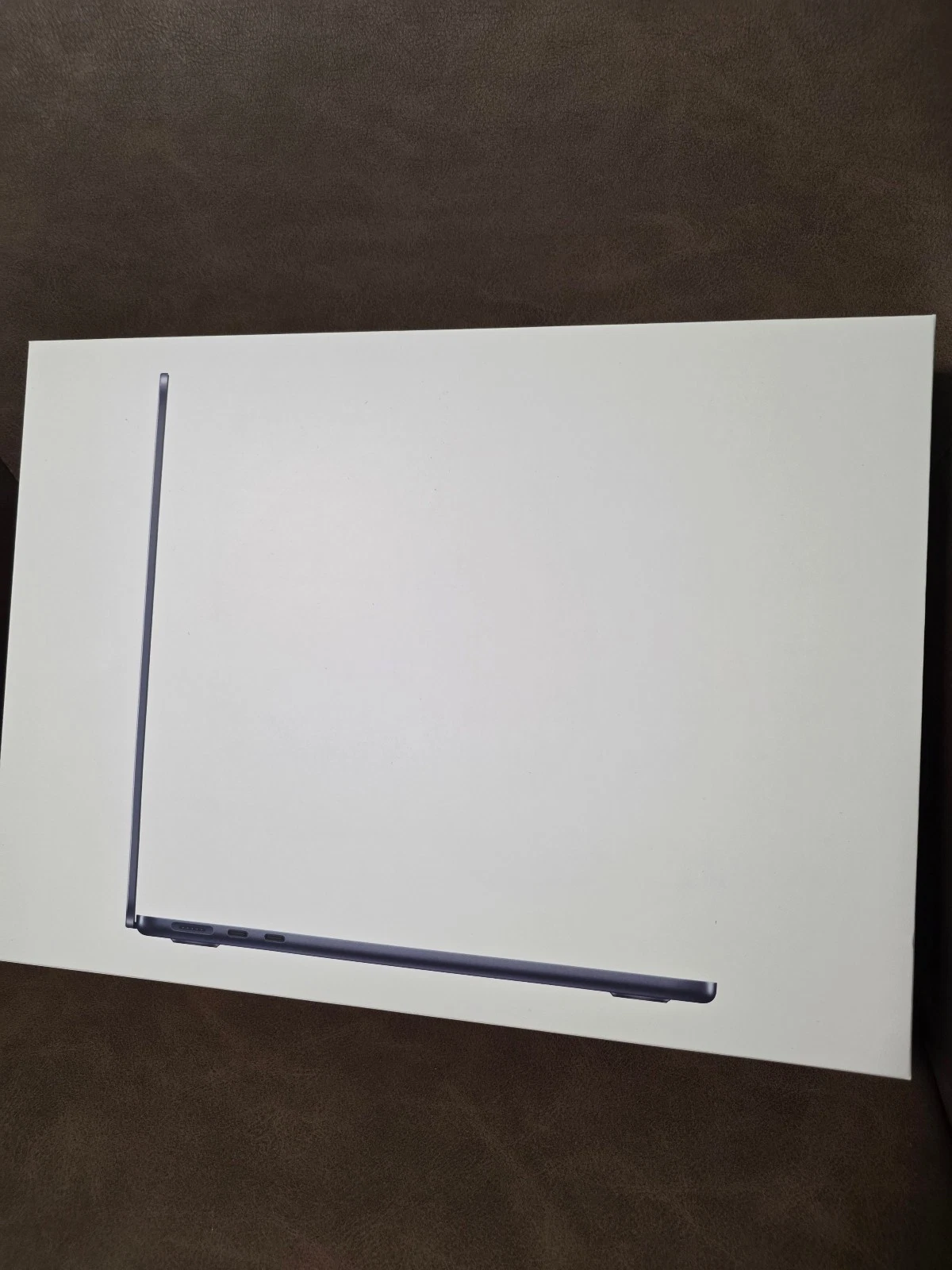 Macbook Air M5   13in Midnight  16GB Ram  512 GB Storage NIB