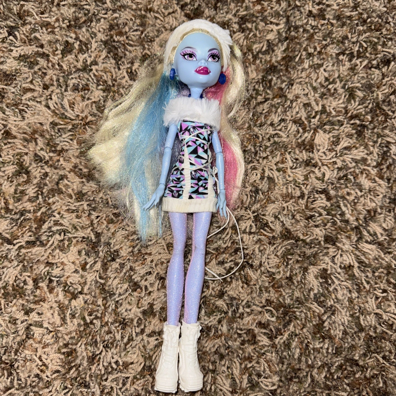 Mattel Monster High Original Ghouls 2011 Abbey Bominable Doll Incomplete