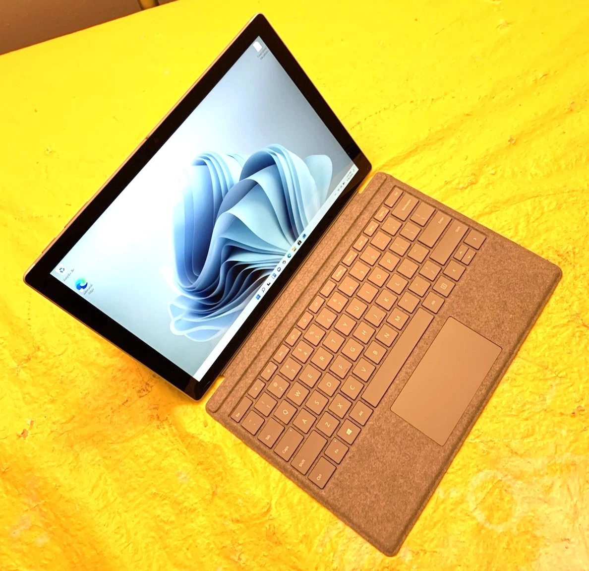 Microsoft Surface Pro 7 Intel Core i5 1035G4 1 10GHz 8GB RAM 256GB SSD W11P
