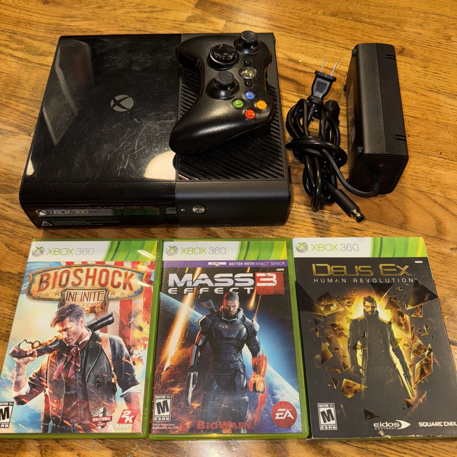 Microsoft Xbox 360 E 4GB Console Gaming System Black 1538  Tested and Working