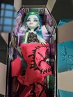 Monster High Buried Secrets Courtside Fang Out GHOULIA Doll Wave 4 New & Open G3