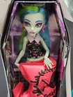 Monster High Buried Secrets Courtside Fang Out GHOULIA Doll Wave 4 New & Open G3