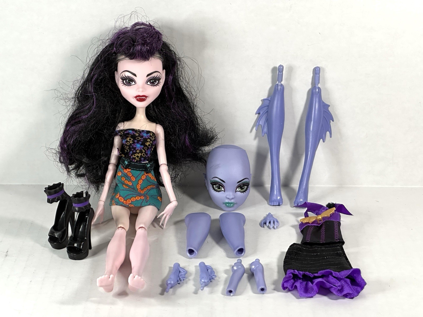 Monster High Create A Monster   Vampire & Sea Monster Pieces Read