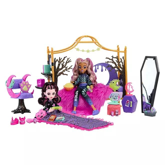 Monster High Creepover Bedroom Playset   Featuring Draculaura  Clawdeen Wolf with Over 20 fab Boo lous Pieces for The Ultimate Creeptastic Experience