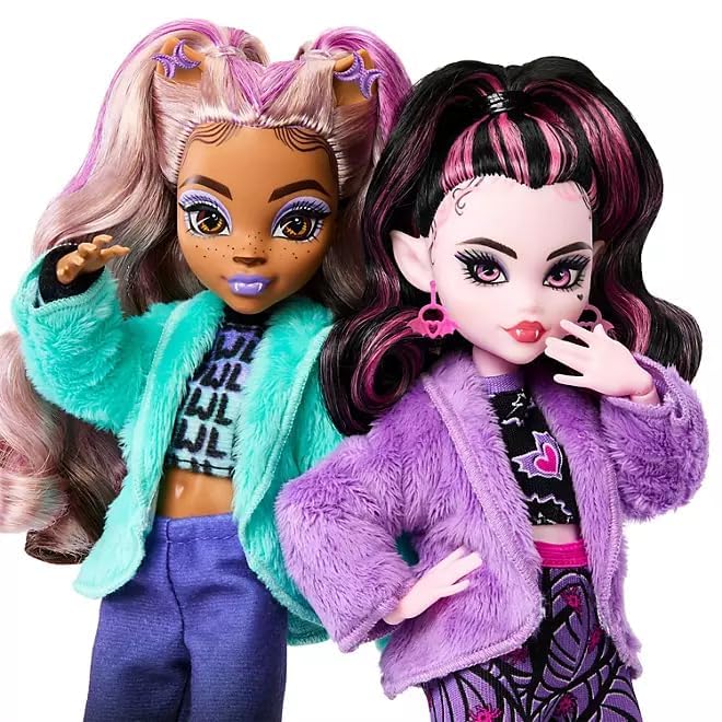 Monster High Juego de dormitorio Creepover - Con Draculaura, Lobo Clawdeen con más de 20 piezas fabulosas para la mejor experiencia creeptástica