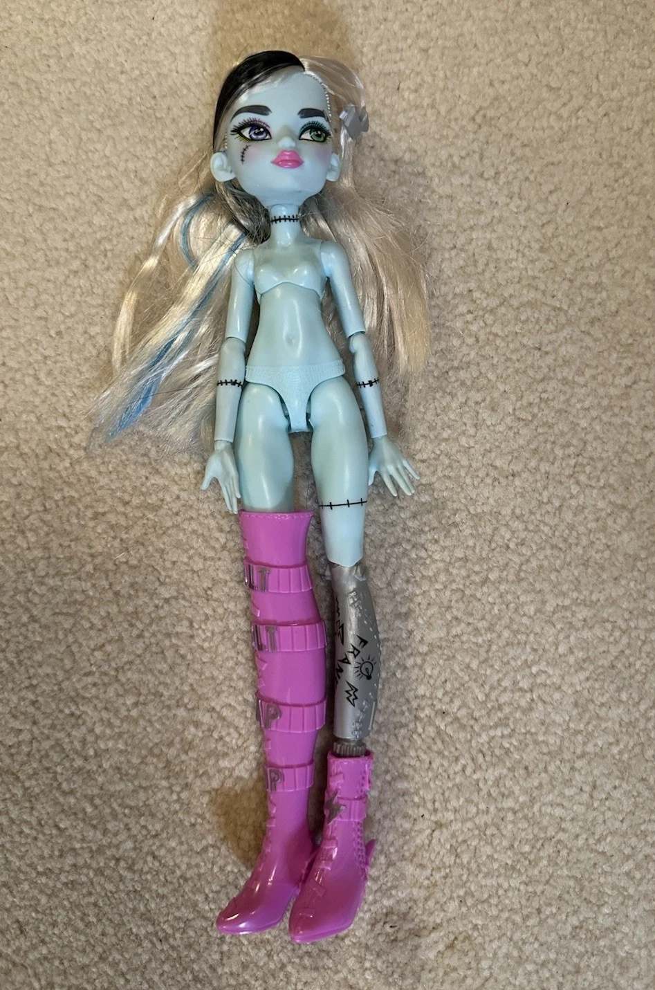 Monster High Frankie Stein Coffee Bean Doll G3 NUDE W/ Boots Good Condition