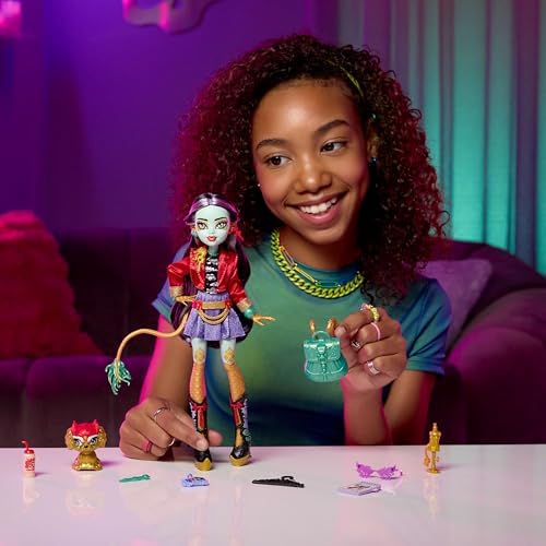 Monster High Jinafire Long Doll  Dragon with Pet Dog Cloudy  Yun Yun  and 7 Accessories Like Sketch Pad  Yogurt Drink  Backpack and More