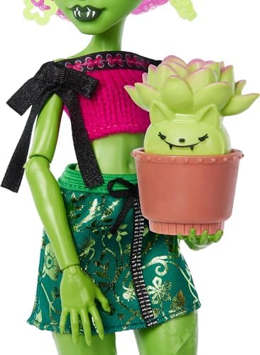 Monster High Self-Scare Secrets Venus McFlytrap - Muñeca y Set de Accesorios con 13 Sorpresas Realistas como Productos para el Cuidado del Cabello, Gorro y Planta