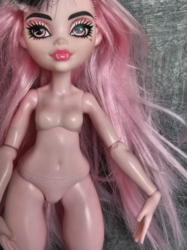 Monster High Skulltimate Secrets Draculaura Fearidescent Doll Nude W Shoes Only
